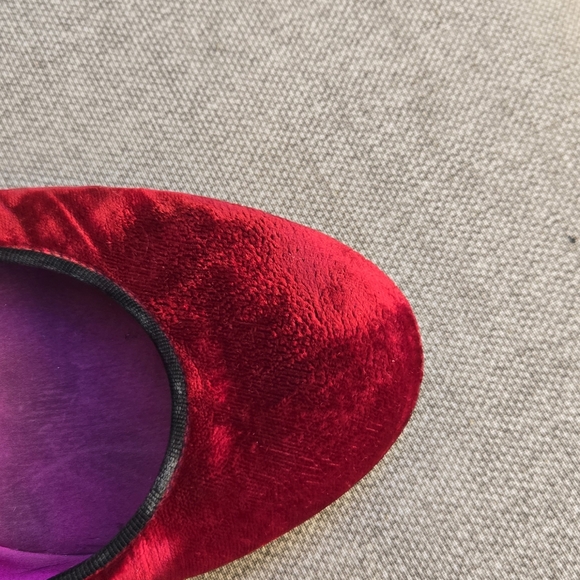 Giuseppe Zanotti Red Velvet Ballet Flats - Picture 16 of 16